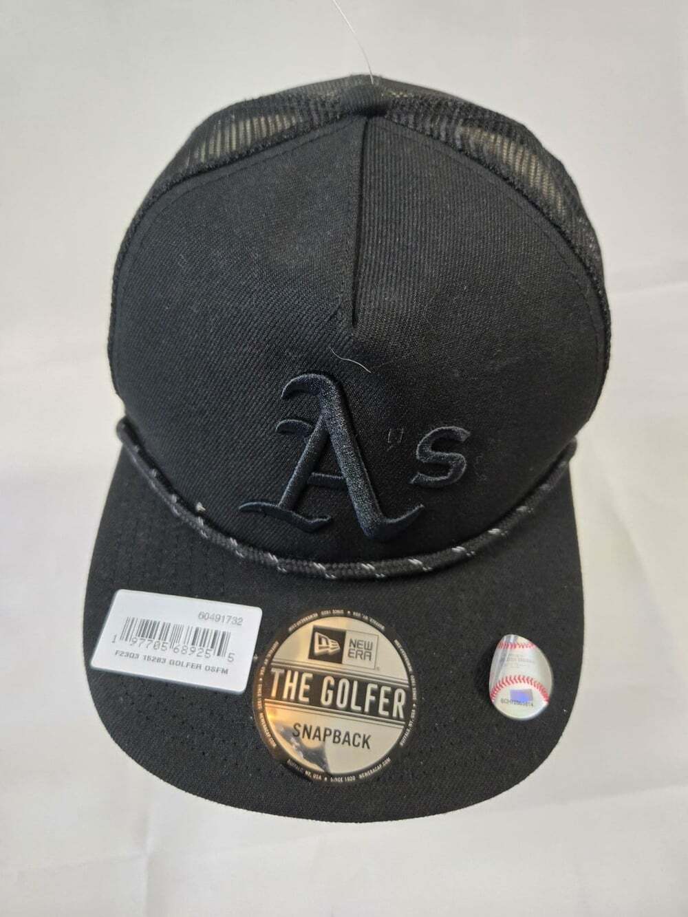 Oakland Athletics New Era 9Forty Trucke Hat Blk On Blk Mens OSFM Snapback